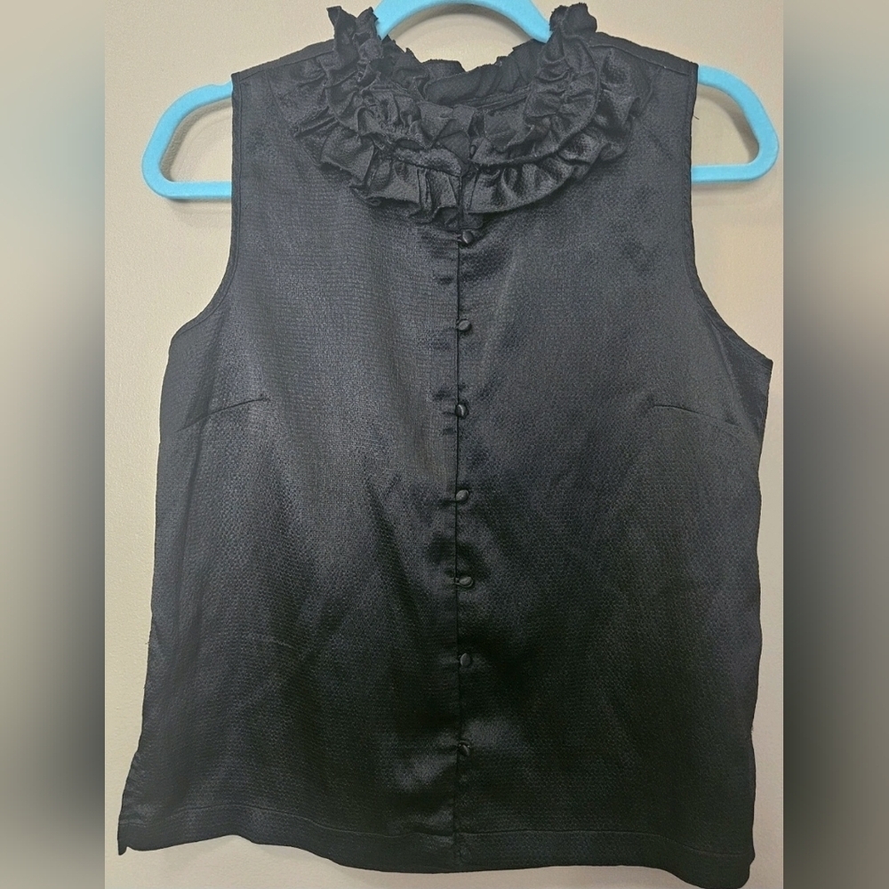 George Women's Size M Ruffled Neck Sleeveless Button Down Top